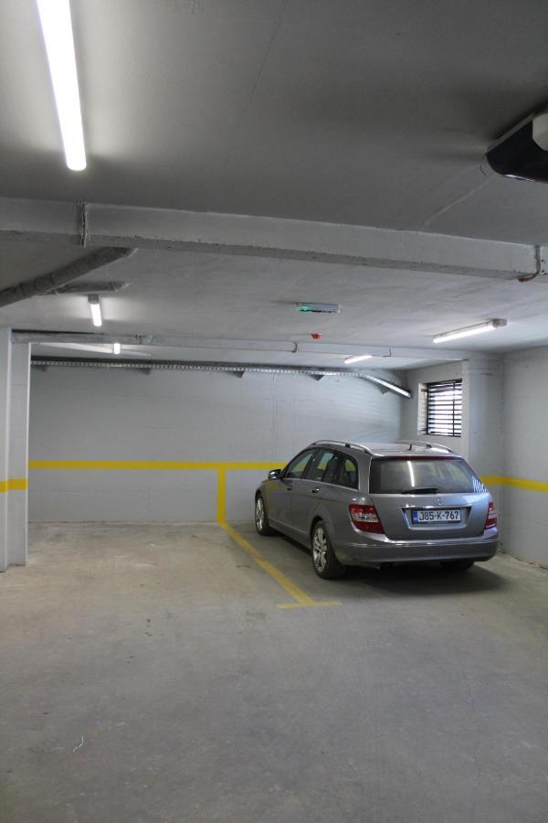 Vip Apartment Visoko Eksteriør bilde